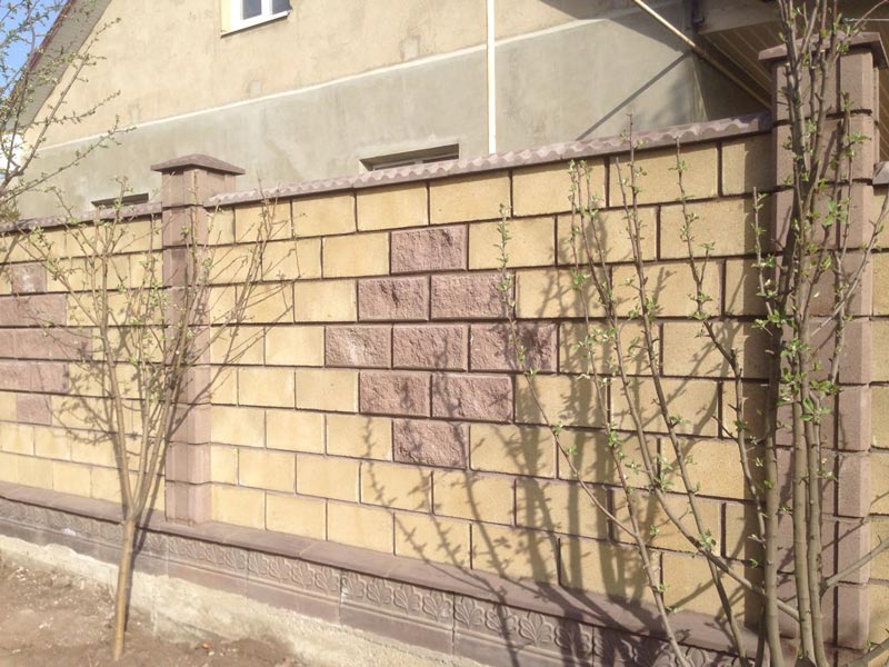 забор из камня с рисунком Одесса
